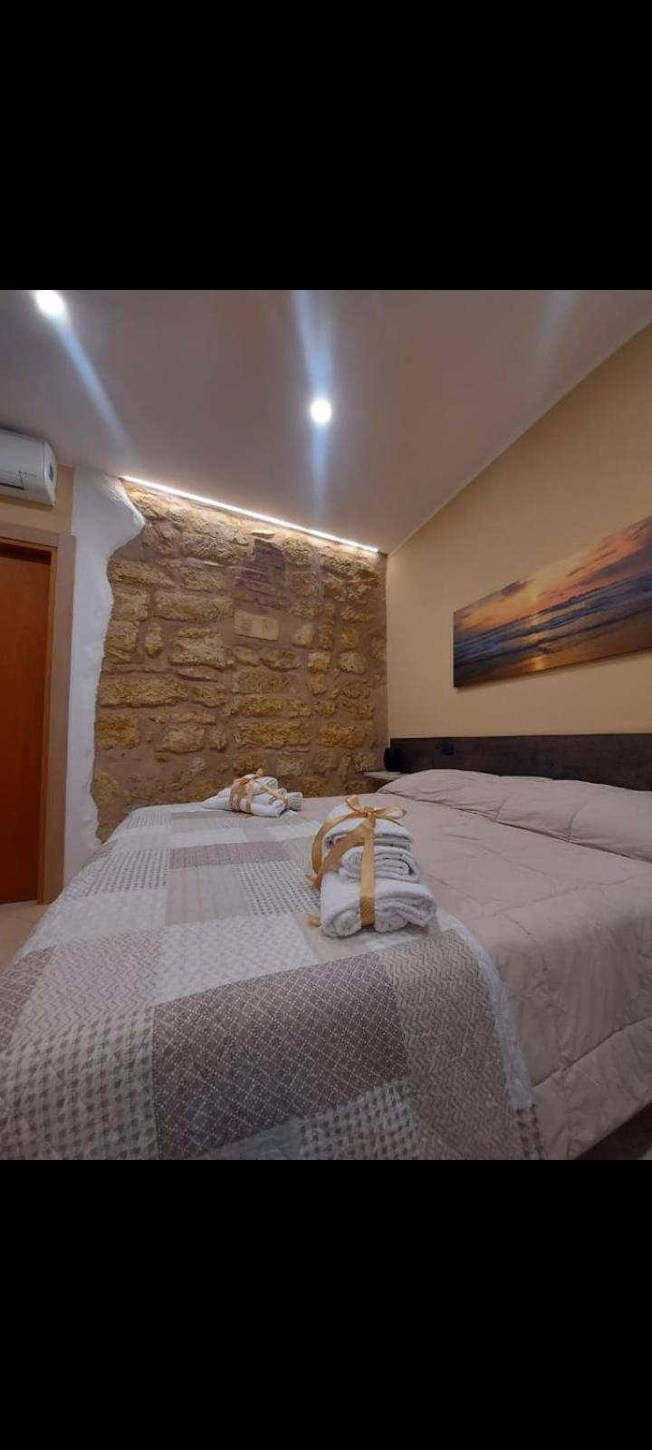 אגריג'נטו Kalgheros Luxury Rooms מראה חיצוני תמונה