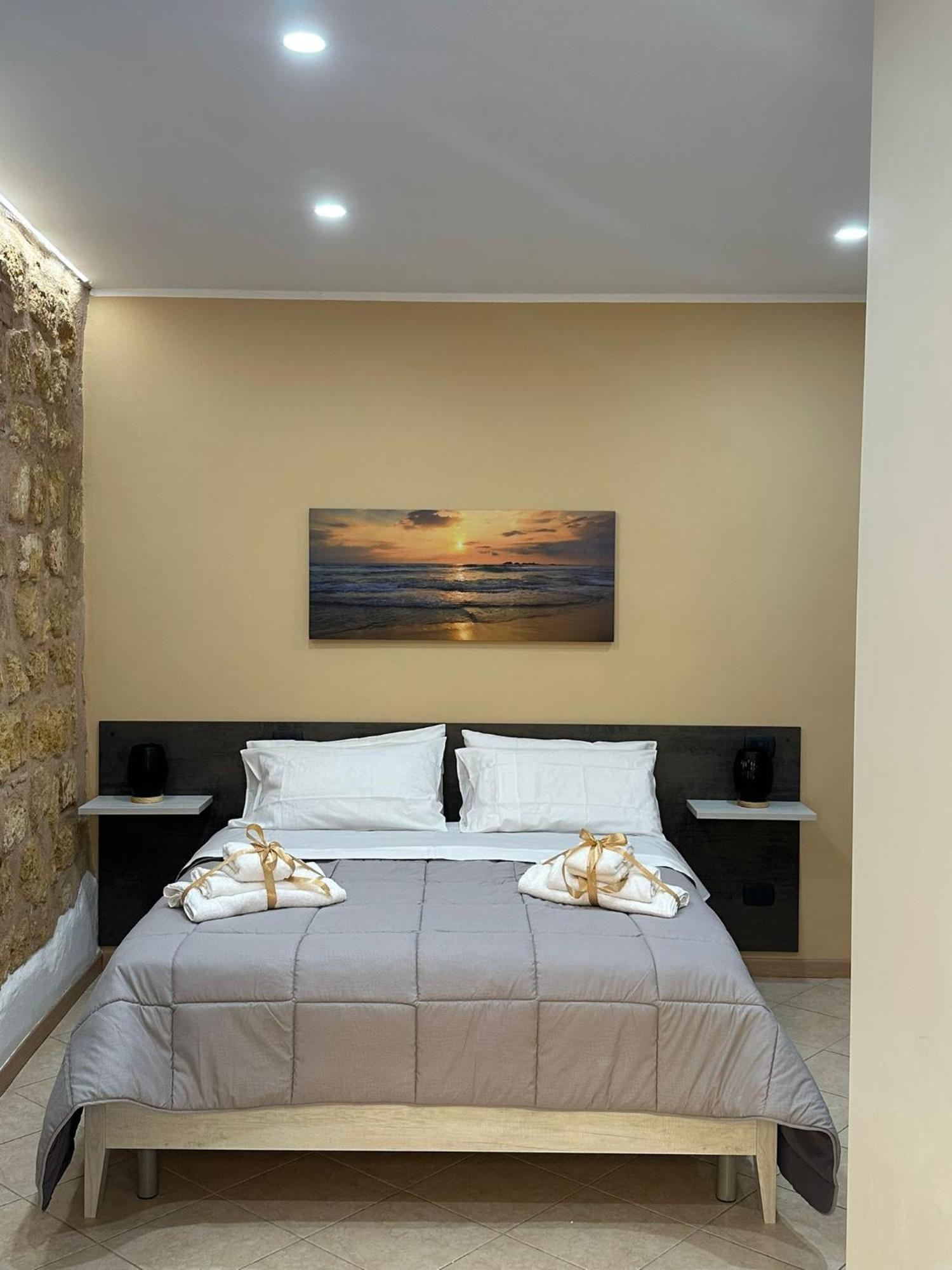 אגריג'נטו Kalgheros Luxury Rooms מראה חיצוני תמונה